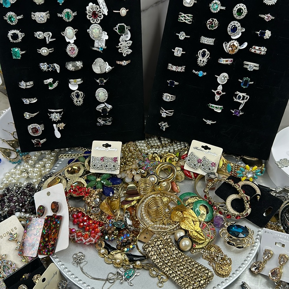 Live Jewelry Party Tonight ❤️🔥